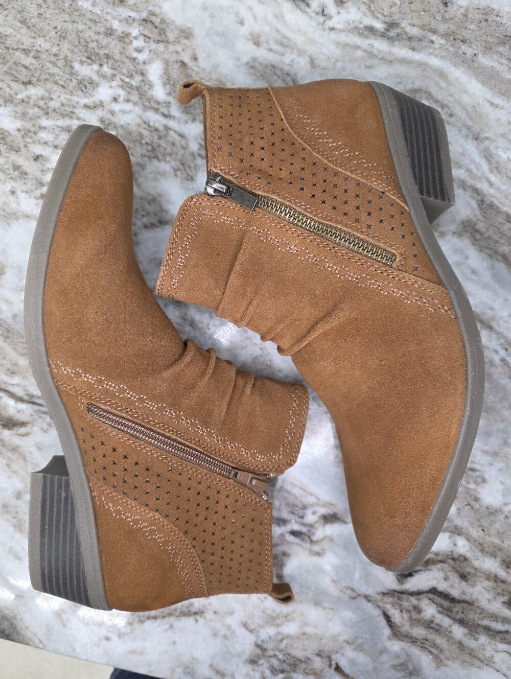 Earth Origins Cheryl Suede Booties Cognac Women's Size 11 - Picture 5 of 9